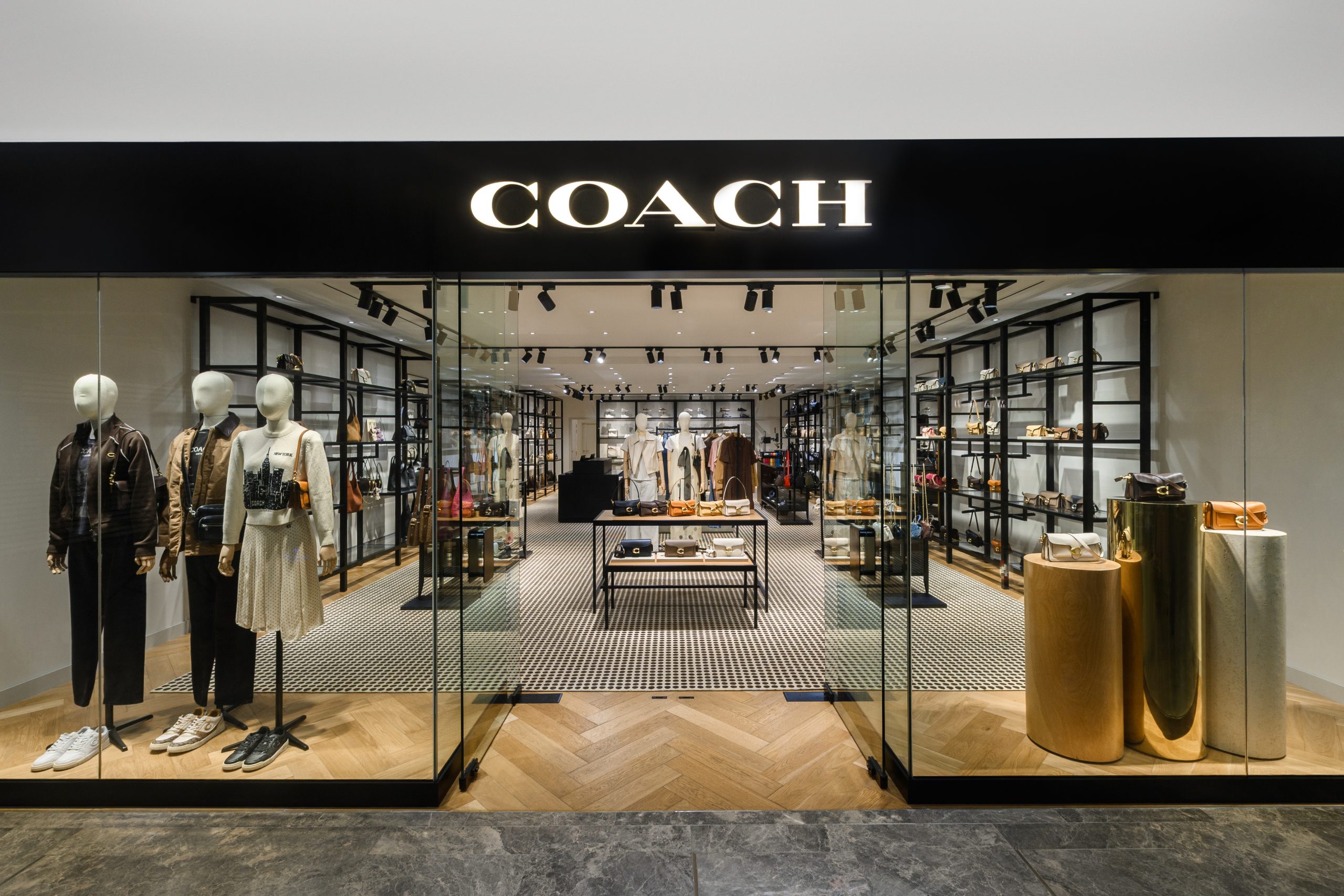 Coach Paragon-1-8